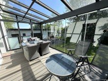 Wintergarten Traumhaus sucht neue Familie !
Kernsaniertes und modernes EFH mit Kaltwintergarten und gro�em Garten