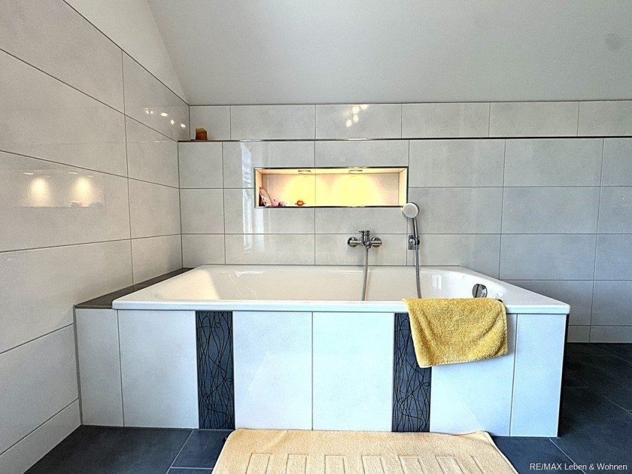 Badewanne Einfamilienhaus Fahlenbach