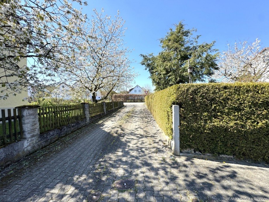 Einfahrt Einfamilienhaus Erdweg / Kleinberghofen