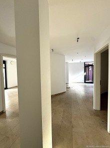 Flur Moderne Gewerbeeinheit in Geisenfeld zu vermieten !
B�ro / Praxis / Gewerbe
5 Zimmer / 104,5m�