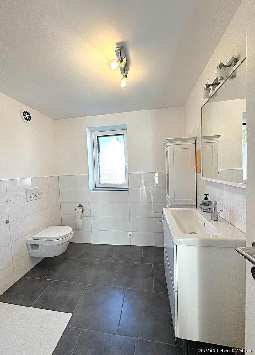 EG Bad Einfamilienhaus Fahlenbach