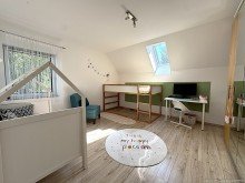 Kinder 1.OG Traumhaus sucht neue Familie !
Kernsaniertes und modernes EFH mit Kaltwintergarten und gro�em Garten