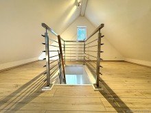Treppe DG Traumhaus sucht neue Familie !
Kernsaniertes und modernes EFH mit Kaltwintergarten und gro�em Garten