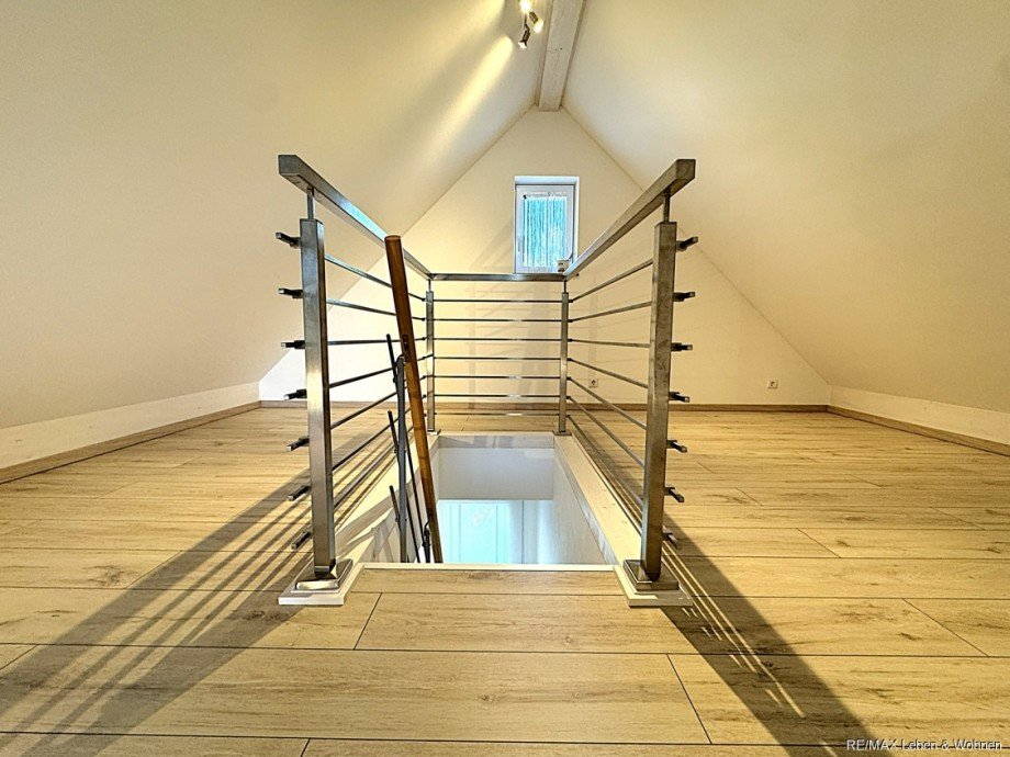 Treppe DG Einfamilienhaus Fahlenbach
