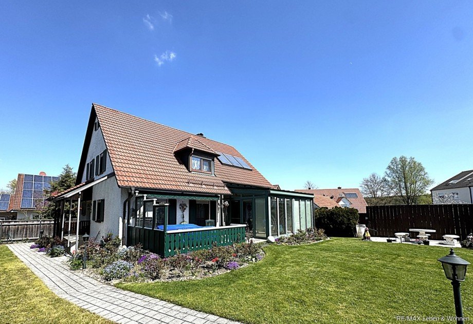 Haus Einfamilienhaus Erdweg / Kleinberghofen