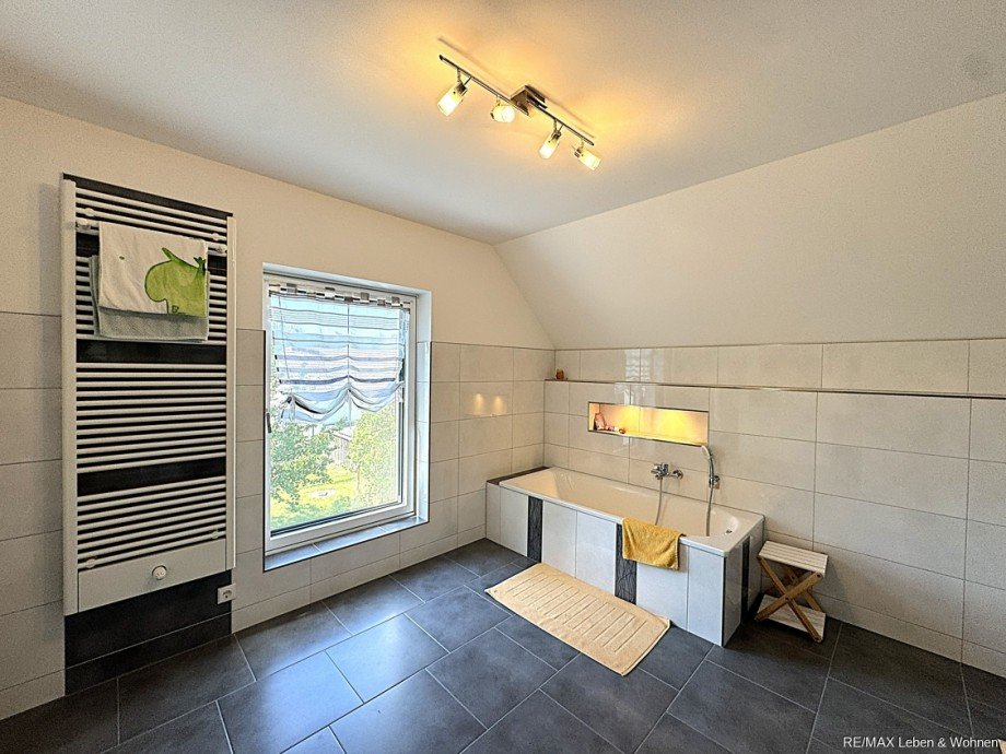 Bad 1.OG Einfamilienhaus Fahlenbach