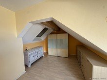 Ankleidraum im Schlafzimmer DG Familientraum !
Modernes EFH mit Garten im Gr�nen.