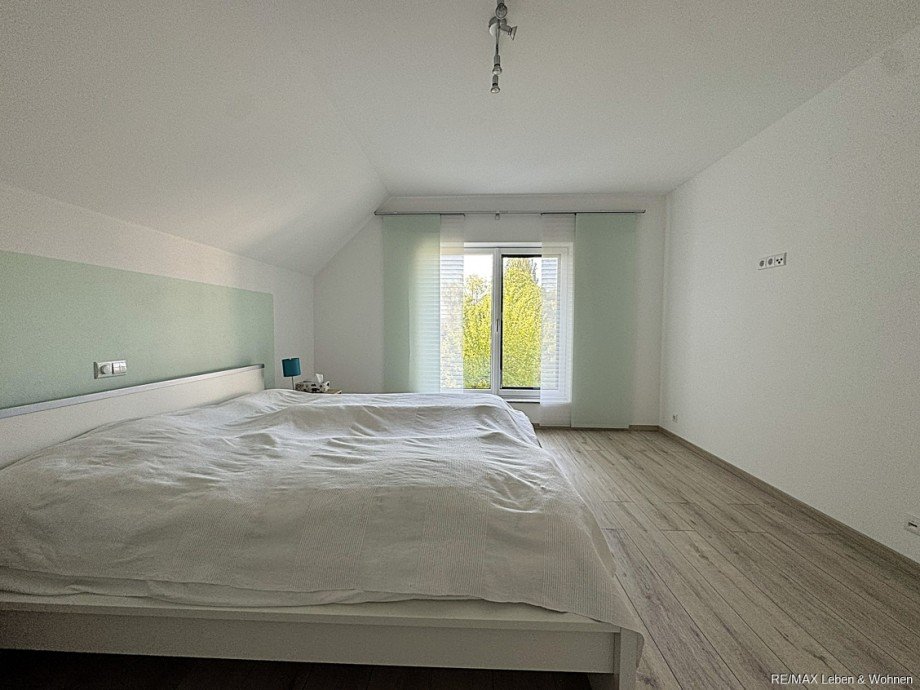 Schlafenzimmer 1.OG 2 OG Einfamilienhaus Fahlenbach