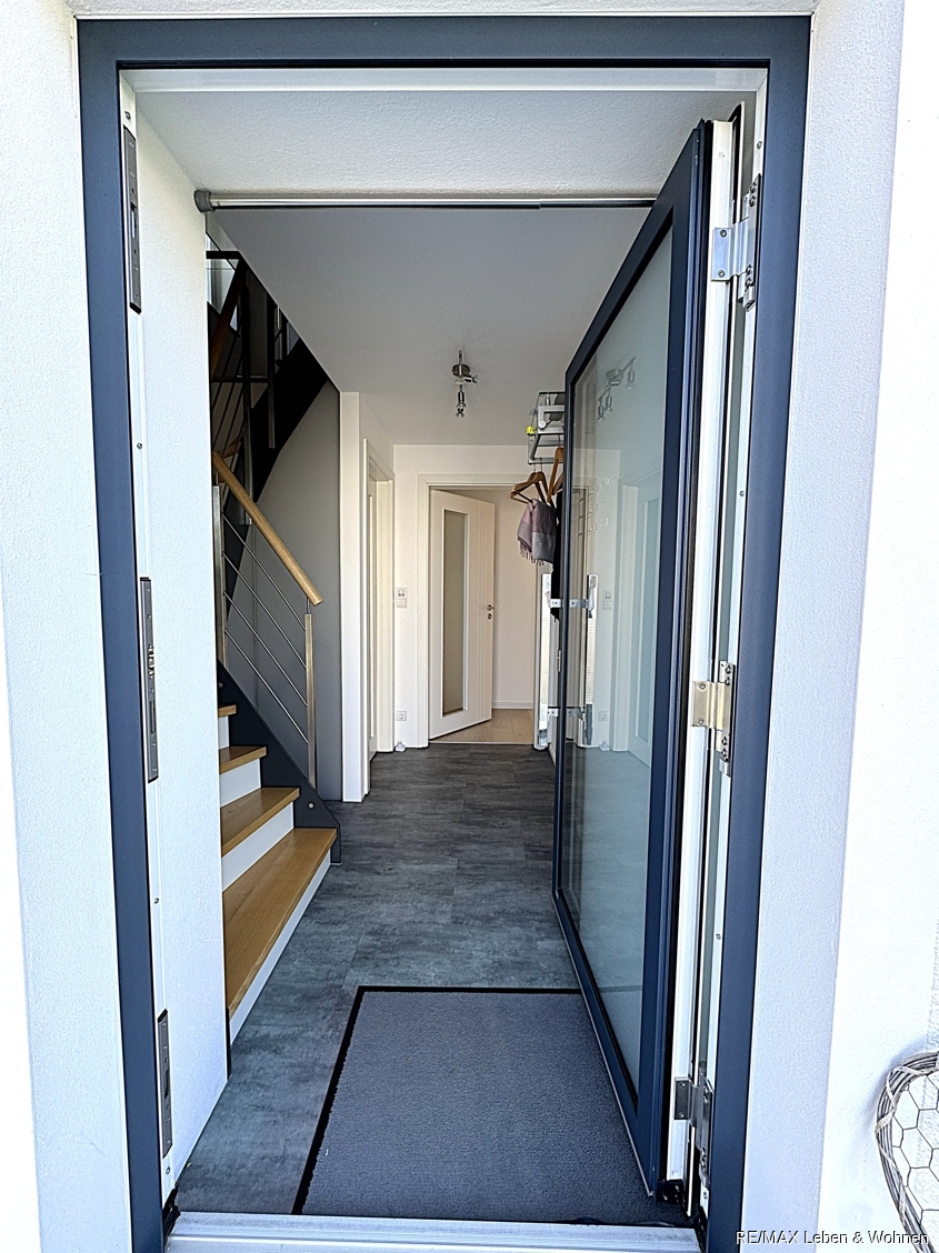 Eingang 2 Einfamilienhaus Fahlenbach