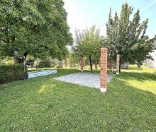 Garten Traumhaus sucht neue Familie !
Kernsaniertes und modernes EFH mit Kaltwintergarten und gro�em Garten